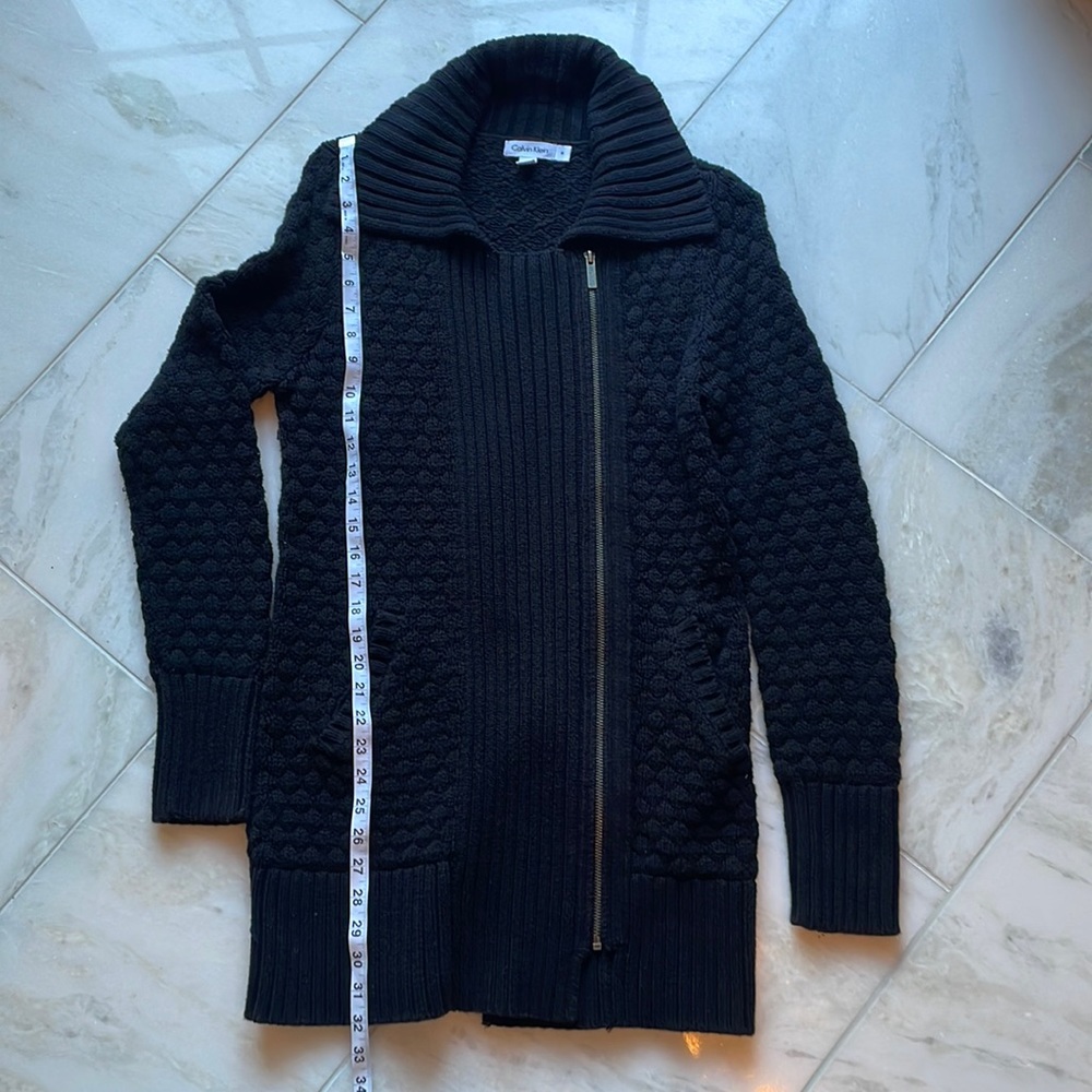 Ladies sweater- EUC